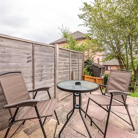 Temple Wall - Contractors, Families - Free Parking By Prescott Apartments Bristol