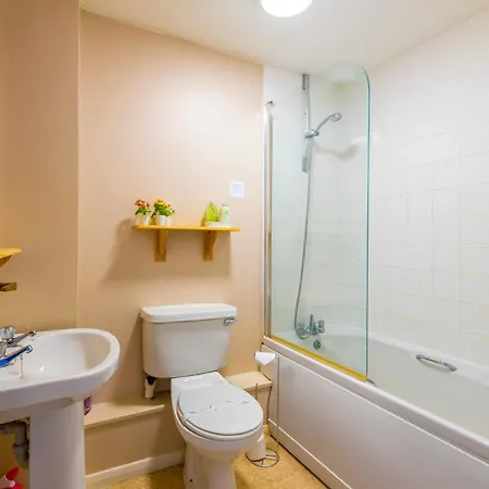 Temple Wall - Contractors, Families - Free Parking By Prescott Apartments Holiday home